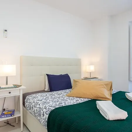 Апартаменты A Treat In Belem Лиссабон